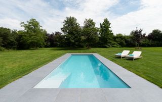 piscine en béton à Namur